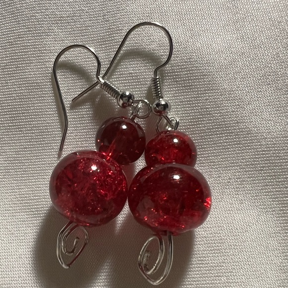 Handmade beaded earrings - Picture 2 of 2